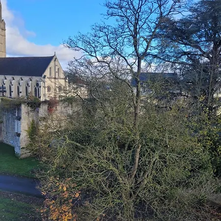 De L'abbaye * Soissons